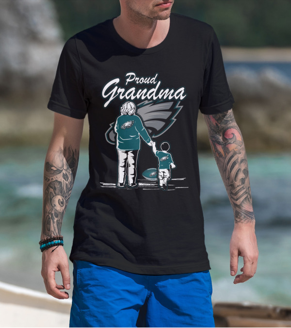 Proud Grandma Philadelphia Eagles Family Fan Love T-Shirt
