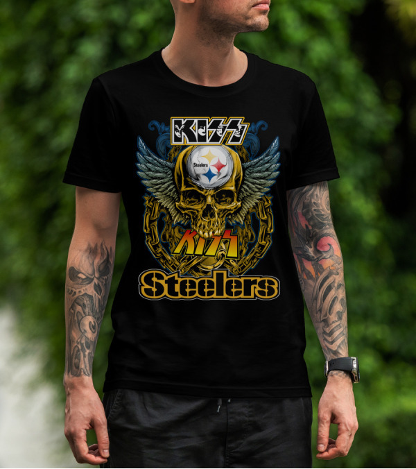 Kiss Steelers Skull Winged Helmet Chain Motif T-Shirt
