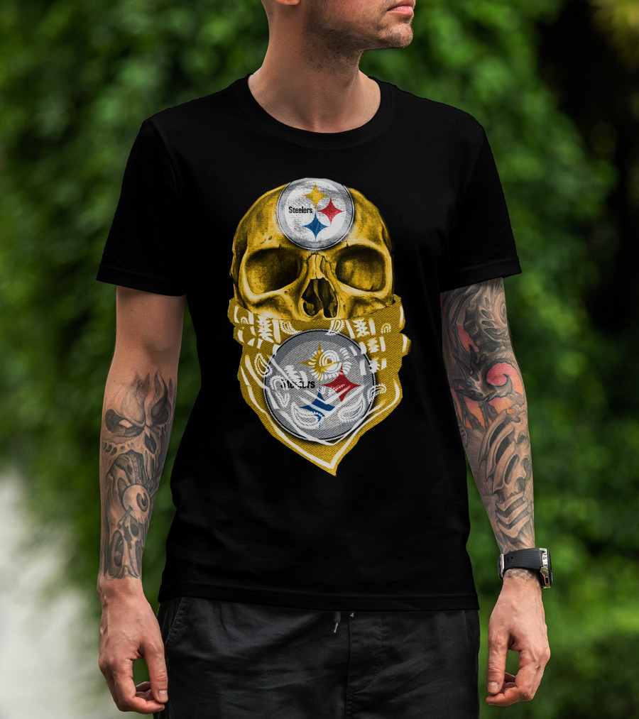 Skull V5 Steelers Bandana Logo Football Fan Gear T-Shirt