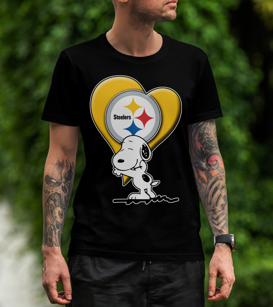 Snoopy Hugging Heart Steelers Logo Pittsburgh Steelers Fan Gear T-Shirt