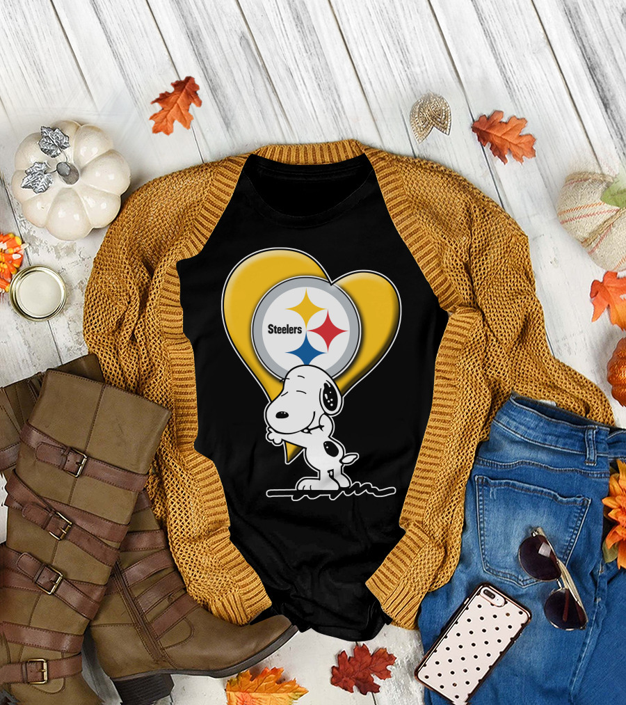 Snoopy Hugging Heart Steelers Logo Pittsburgh Steelers Fan Gear T-Shirt