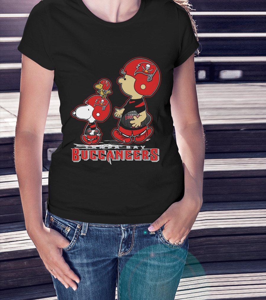 Tampa Bay Buccaneers Snpfootball Peanuts Characters T-Shirt
