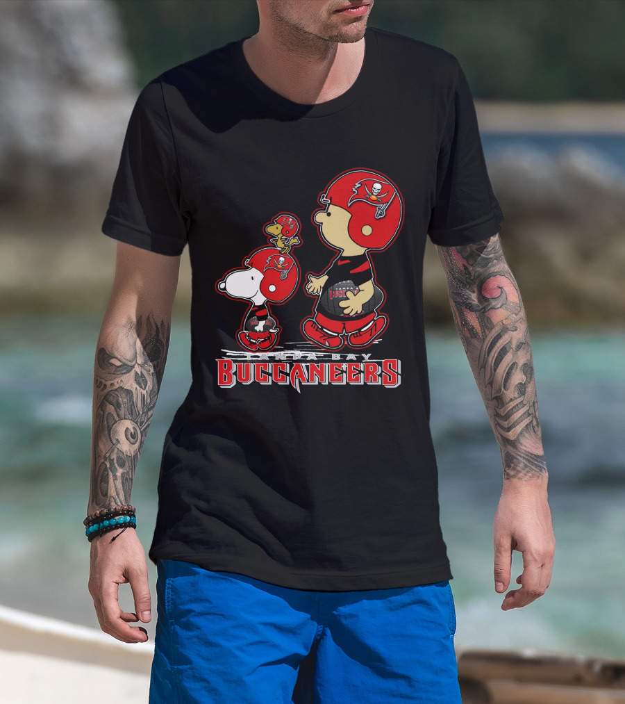 Tampa Bay Buccaneers Snpfootball Peanuts Characters T-Shirt