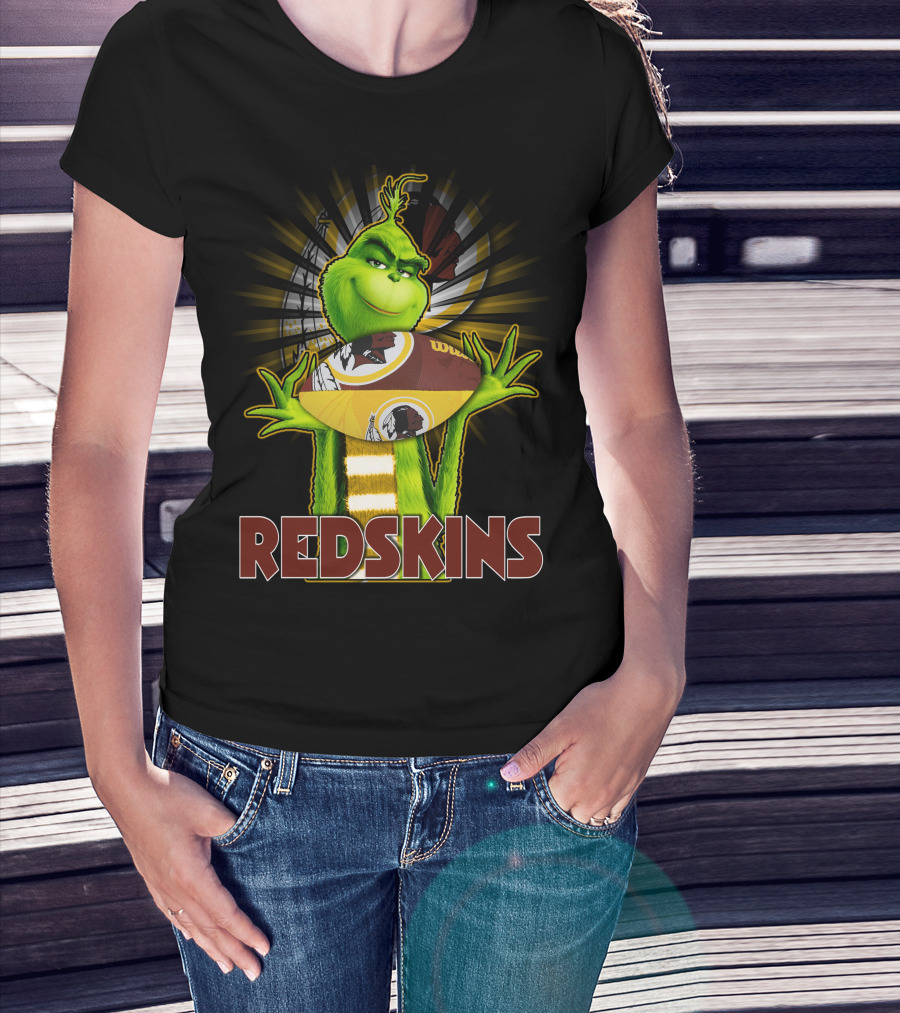 Grinch Holding Washington Redskins Football T-Shirt