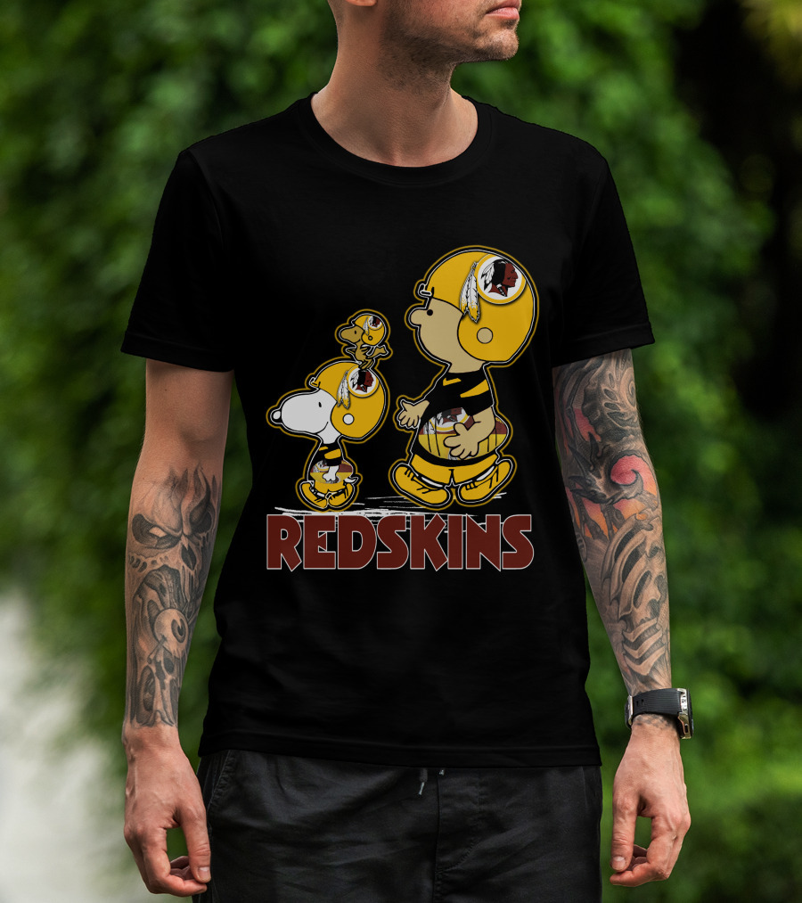 Snpfootball Redskins Peanuts Characters In Football Helmets T-Shirt