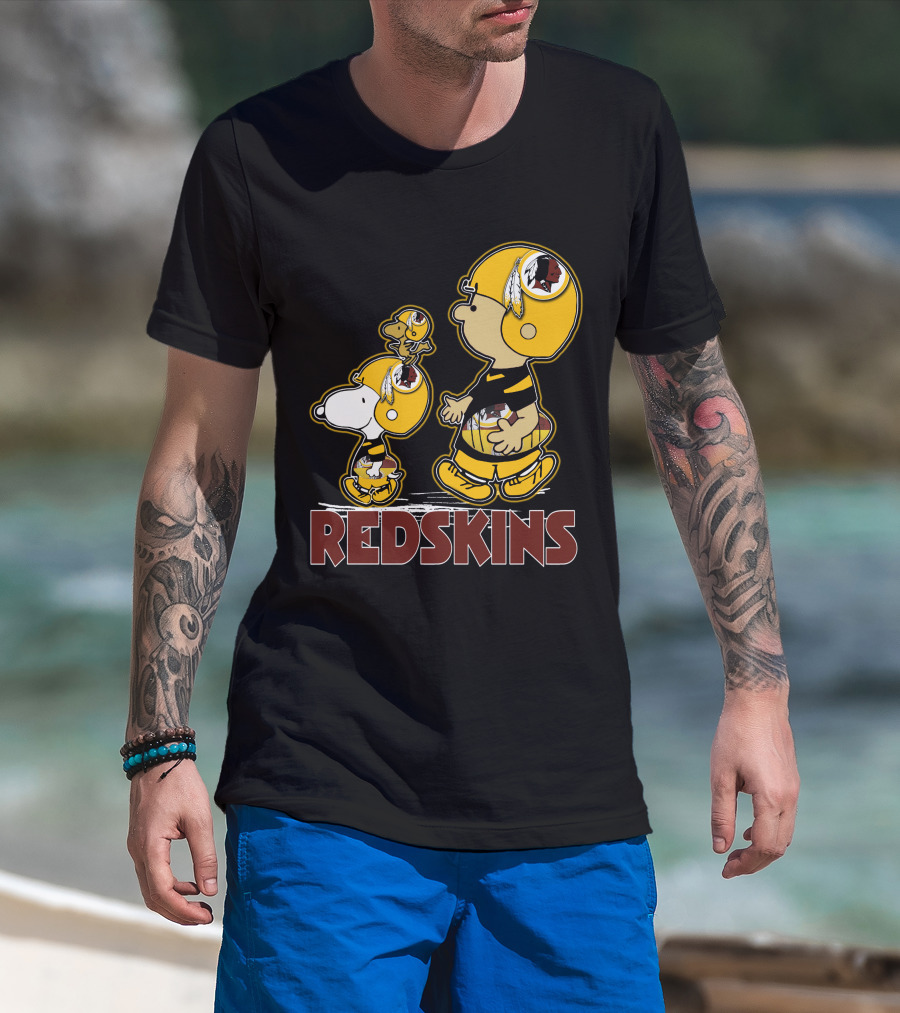 Snpfootball Redskins Peanuts Characters In Football Helmets T-Shirt