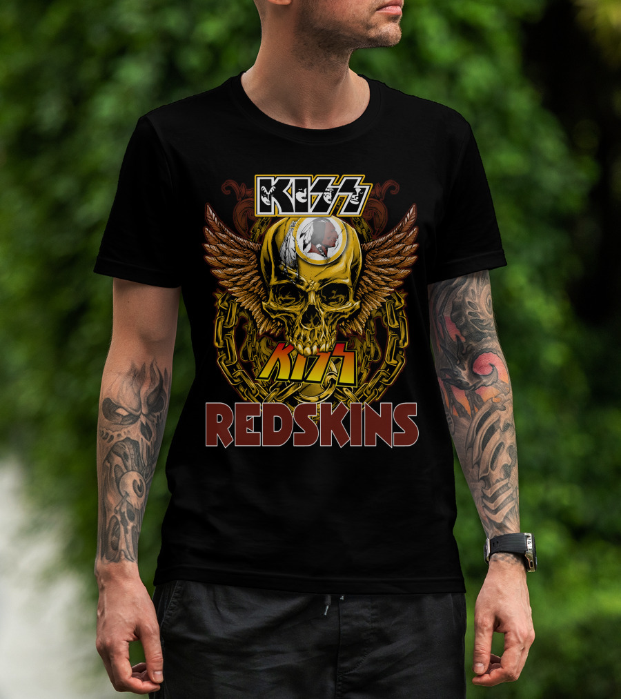 Kiss Redskins Skull Wings Chains Helmet T-Shirt