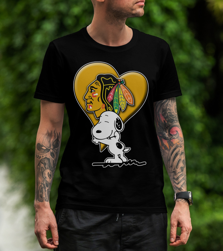 Snoopy Hugging Chicago Blackhawks Heart T-Shirt