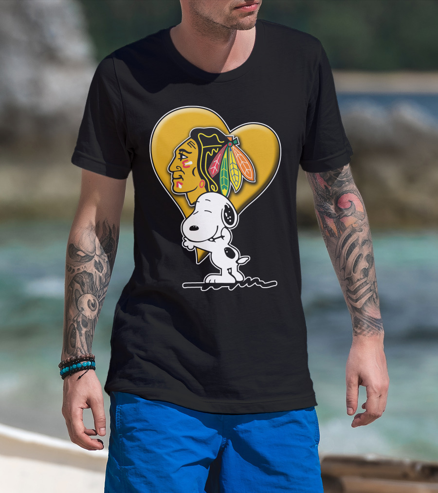 Snoopy Hugging Chicago Blackhawks Heart T-Shirt