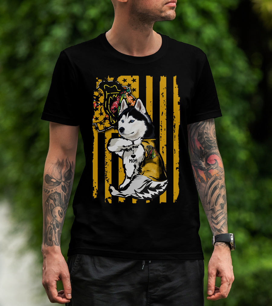 Siberian Husky I Love Mom Chicago Blackhawks Yellow Stripes T-Shirt