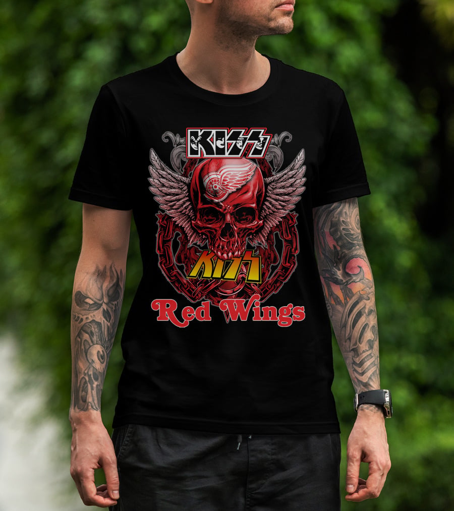 Kiss Detroit Red Wings Skull Wings Chain T-Shirt