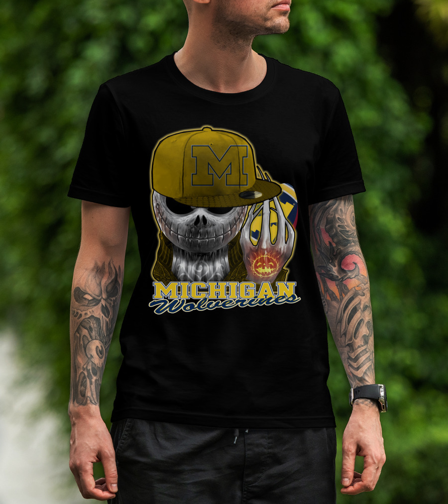 Jackskull Michigan Wolverines Halloween Skull With Wolverine Colors And Cap T-Shirt