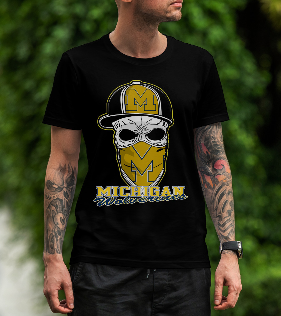 Michigan Wolverines Skull Hat M T-Shirt