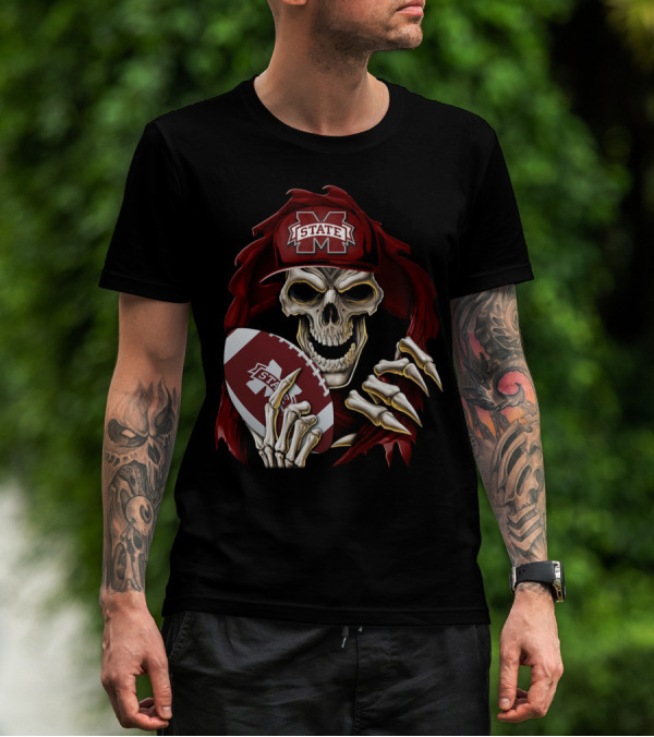 Skullbong Mississippi State Bulldogs Skeleton Holding Football T-Shirt