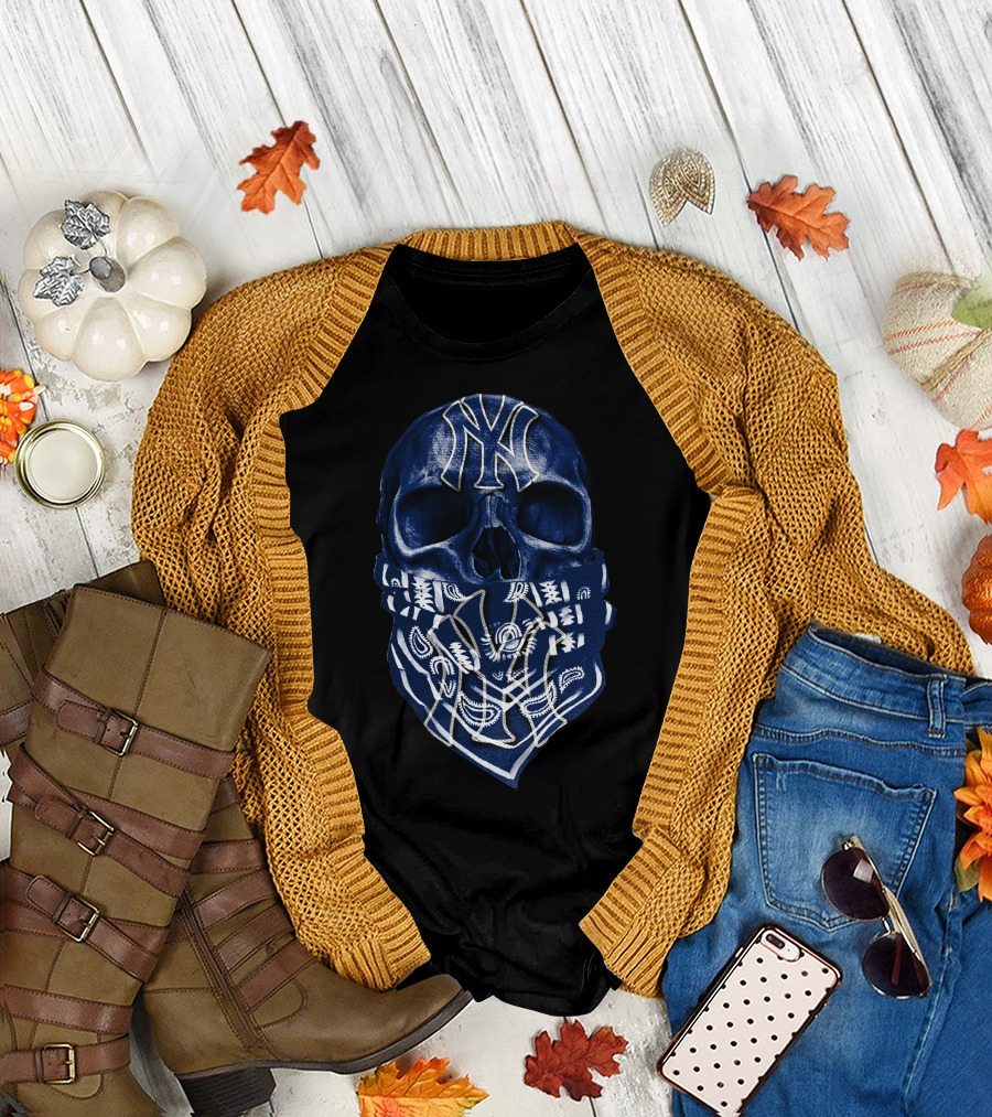 Skull with Bandana New York Yankees T-Shirt
