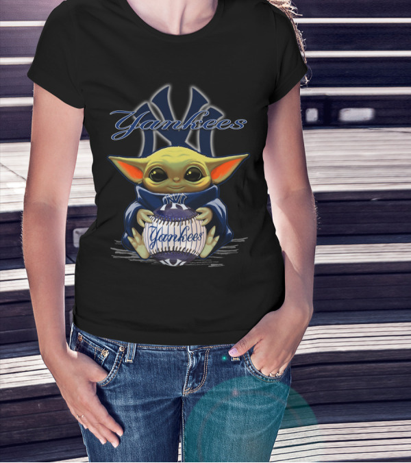 Yankees Baby Yoda Holding New York Yankees Baseball T-Shirt