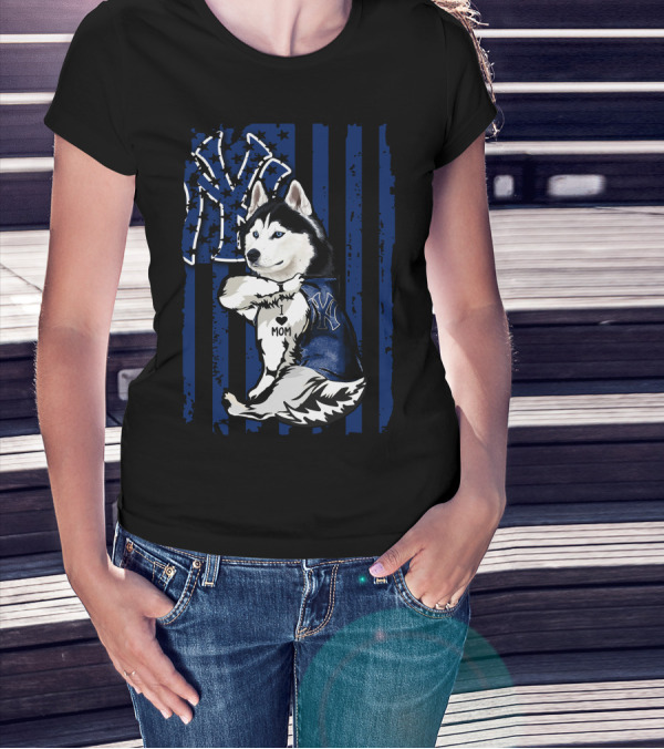 Siberian Husky New York Yankees Mom Love T-Shirt