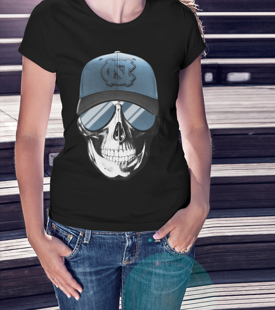 North Carolina Tar Heels Skull Wearing Logo Cap T-Shirt