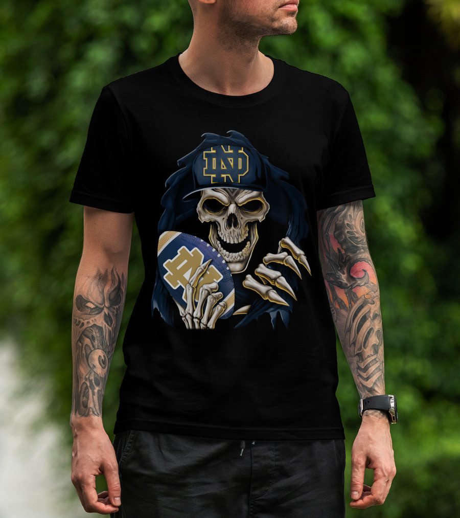 Notre Dame Fighting Irish Skull With Football Helmet T-Shirt