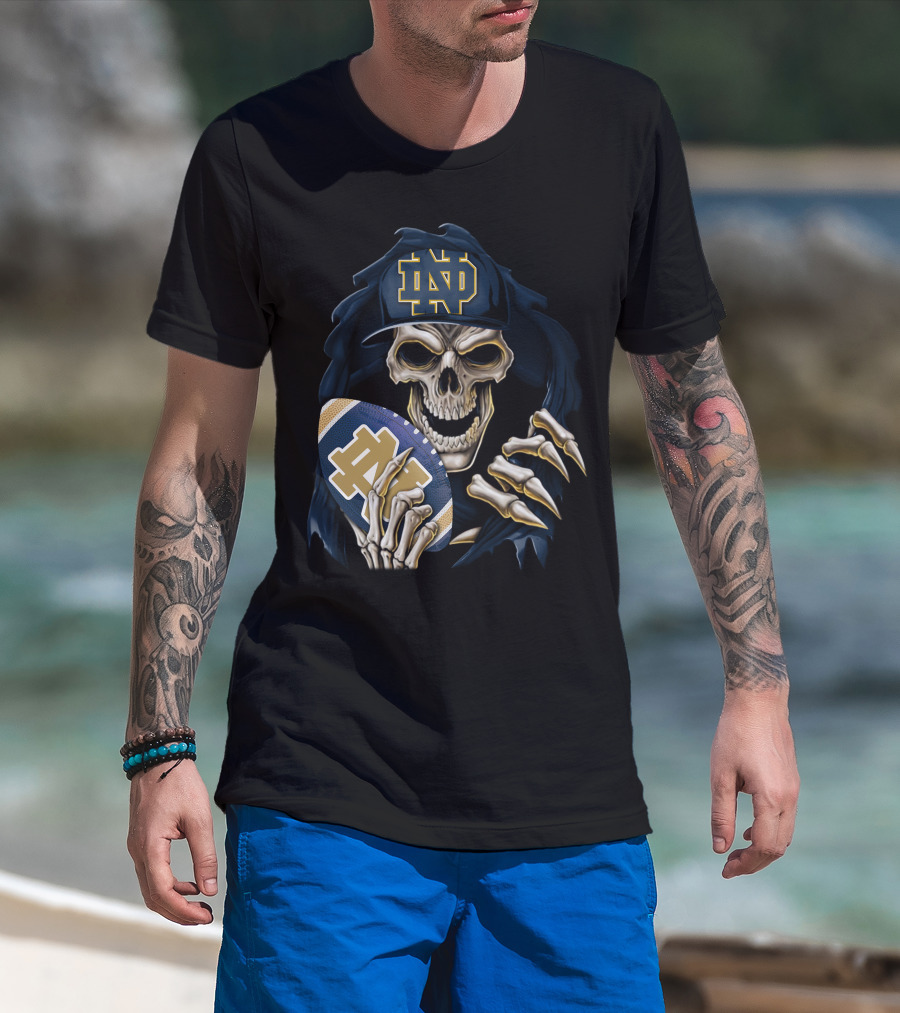 Notre Dame Fighting Irish Skull With Football Helmet T-Shirt