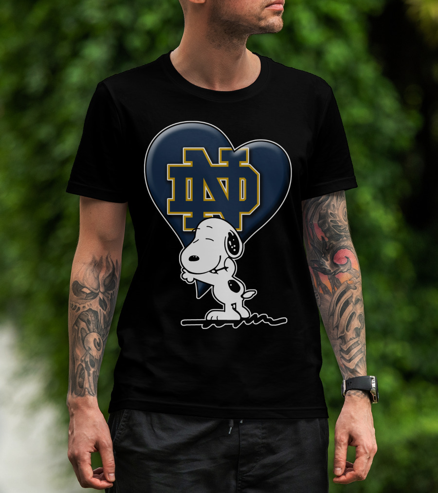 Snoopy Heart Hug Notre Dame Fighting Irish Nd T-Shirt