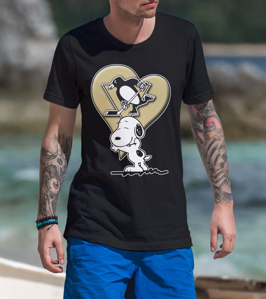 Snoopy Heart Hockey Pittsburgh Penguins Snp T-Shirt