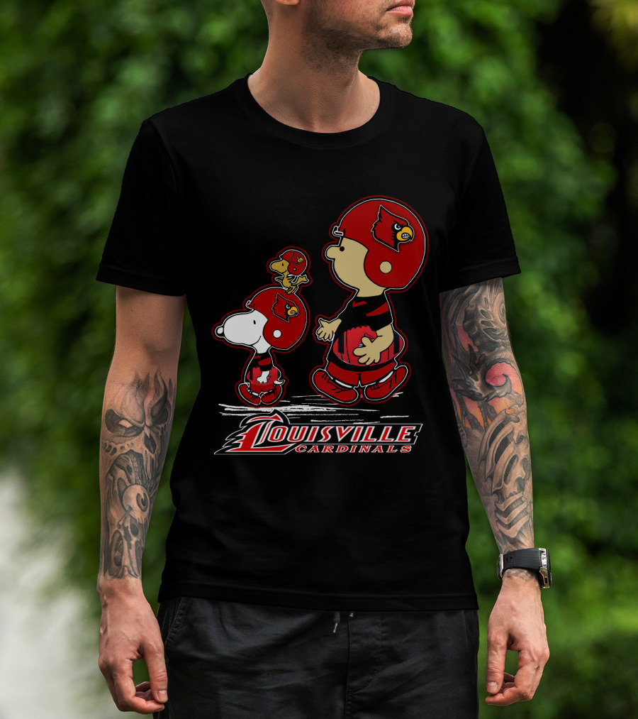 Snpfootball Louisville Cardinals Charlie Brown And Snoopy T-Shirt