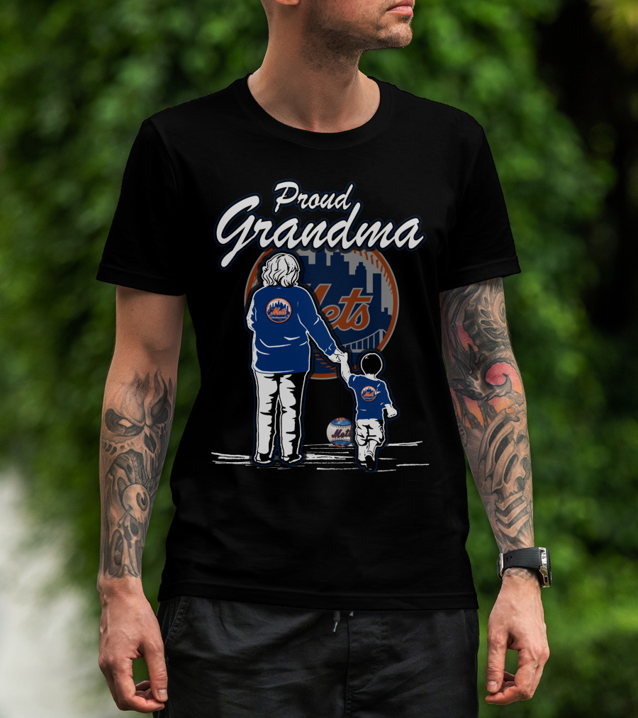 Proud Grandma New York Mets Family Skyline Baseball T-Shirt