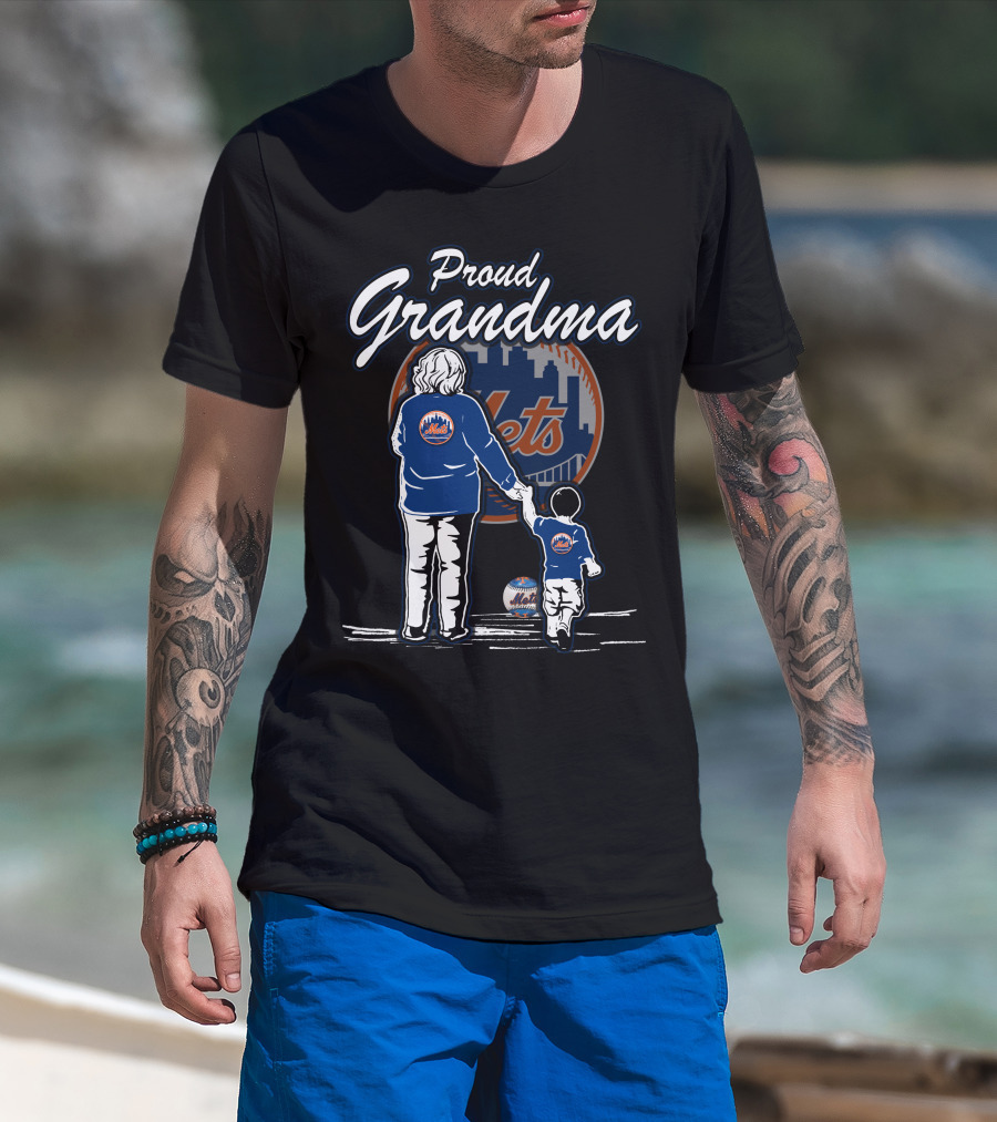Proud Grandma New York Mets Family Skyline Baseball T-Shirt