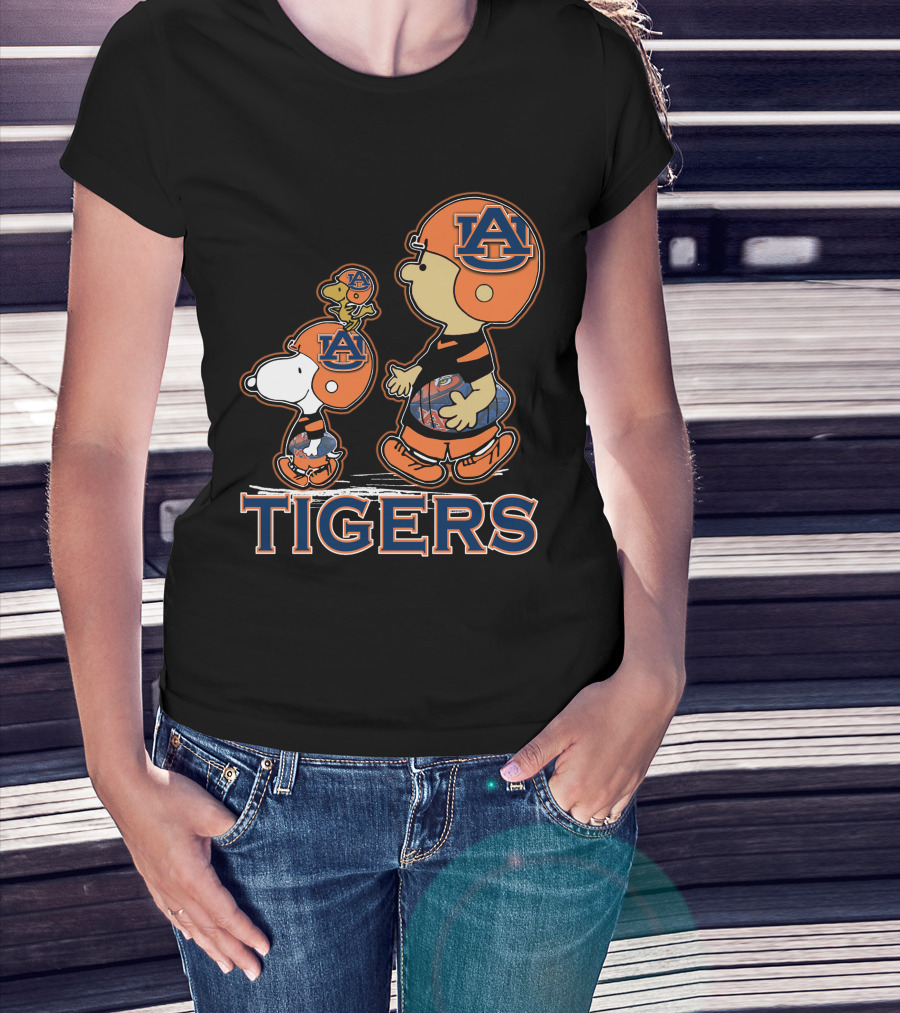 Auburn Tigers Snoopy Football Characters T-Shirt