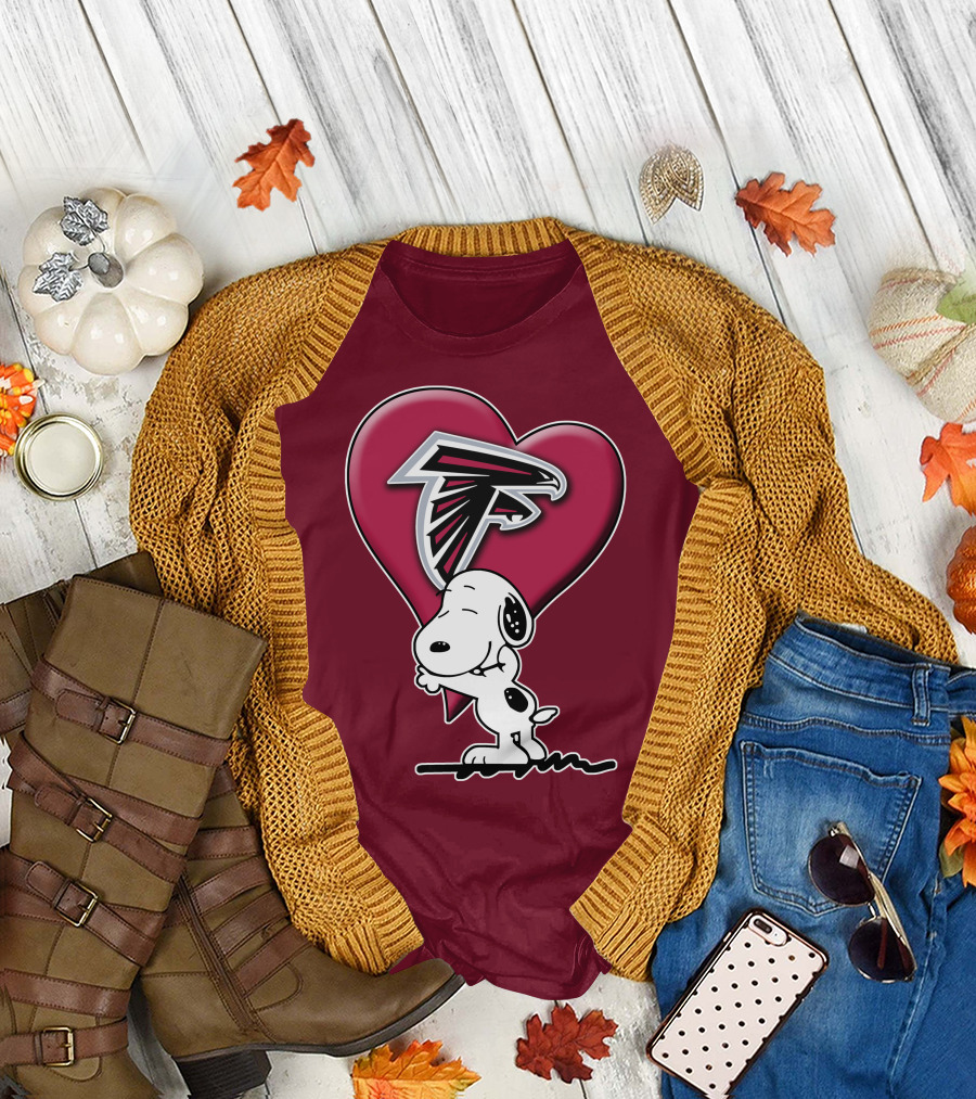 Snoopy Hugging Atlanta Falcons Heart T-Shirt