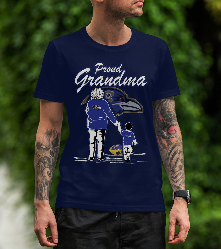 Proud Grandma Baltimore Ravens Family Fan Enthusiast With Child And Football T-Shirt