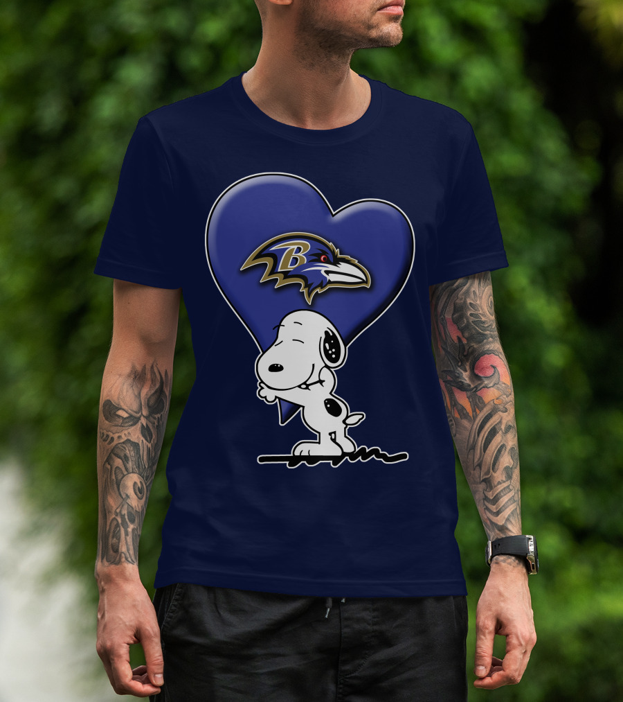 Snp V1 Baltimore Ravens Heart And Snoopy Hug T-Shirt