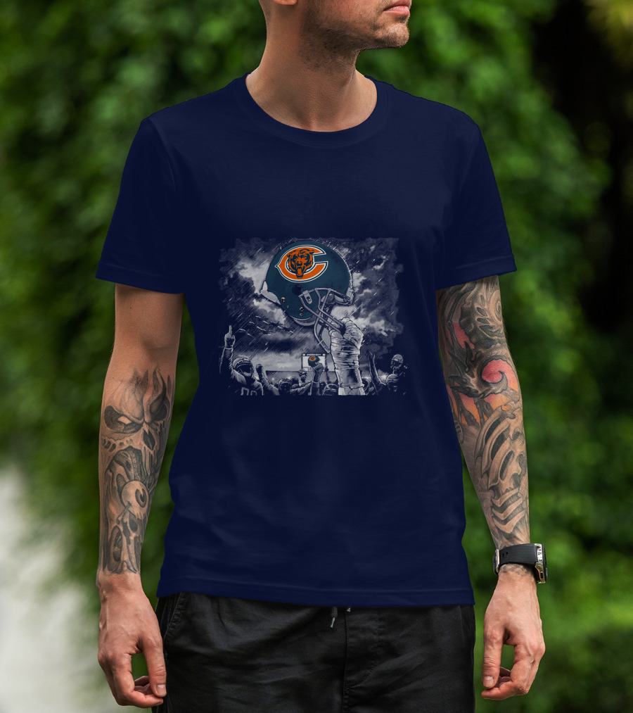 Chicago Bears Helmet Iconic 51 Team Celebration T-Shirt