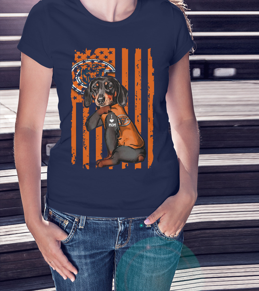 Dachshund I Love Mom Chicago Bears Fan Orange Flag T-Shirt