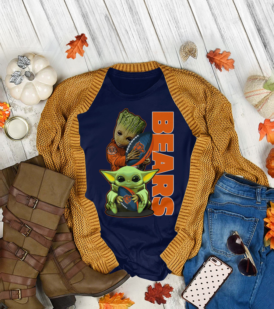 Grzd CHICAGO BEARS Baby Groot and Baby Yoda Football T-Shirt