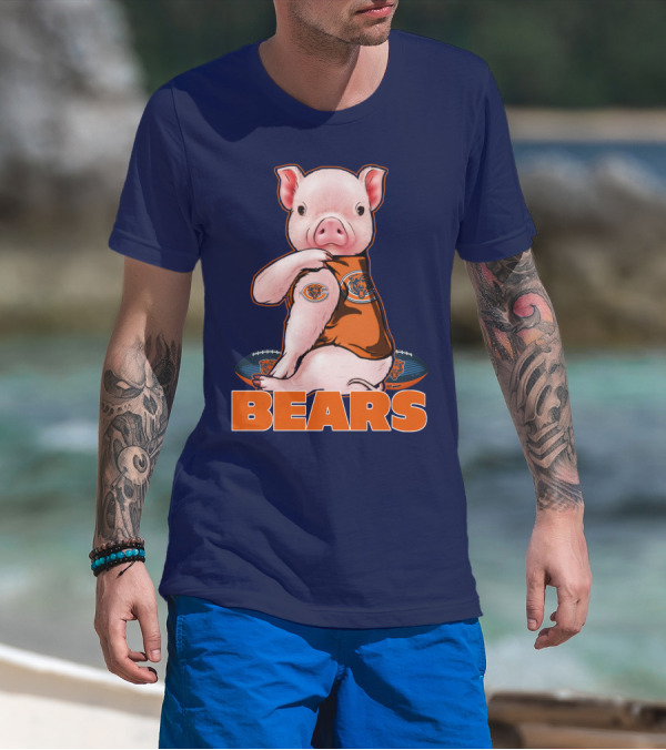Pig In Chicago Bears Jersey With Football And Logo BEARS T-Shirt