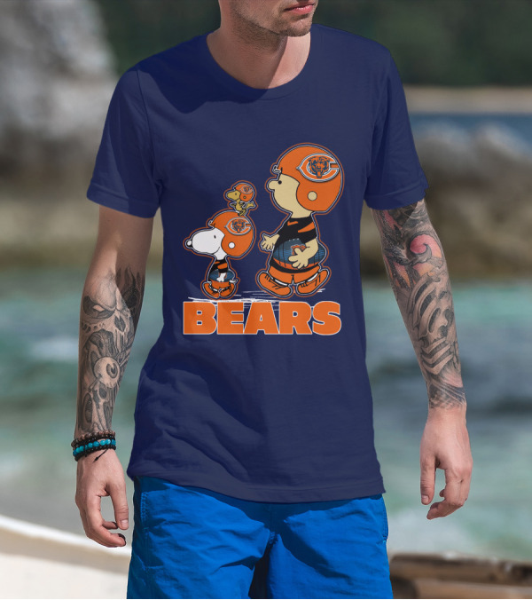 Snpfootball CHICAGO BEARS Characters With Helmets T-Shirt