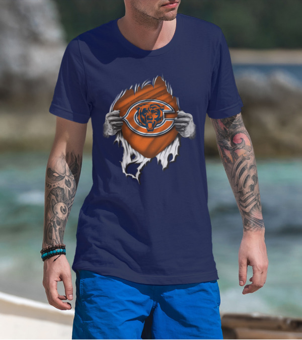 Torn CHICAGO BEARS Logo With Rip Effect Hands T-Shirt