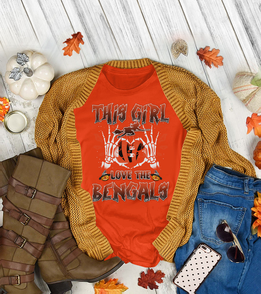 This Girl Love The Bengals Halloween Skeleton Hands And Pumpkins T-Shirt