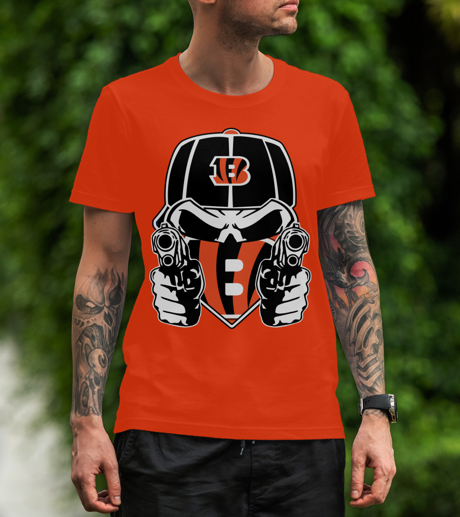 Cincinnati Bengals Armed Skeleton Illustration With Team Helmet T-Shirt