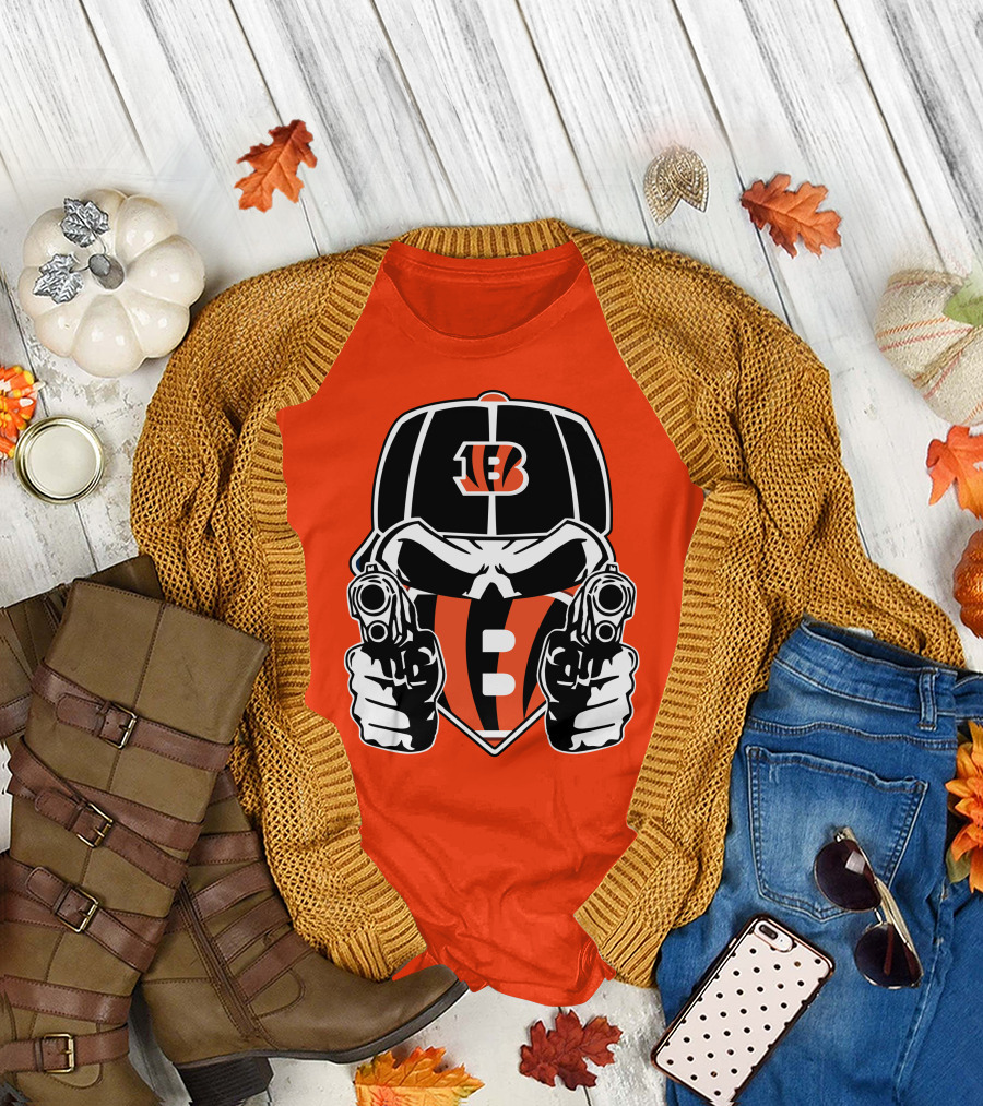 Cincinnati Bengals Armed Skeleton Illustration With Team Helmet T-Shirt