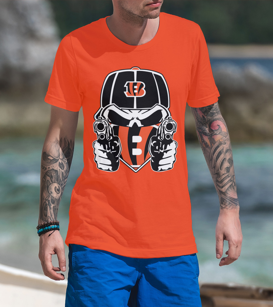 Cincinnati Bengals Armed Skeleton Illustration With Team Helmet T-Shirt