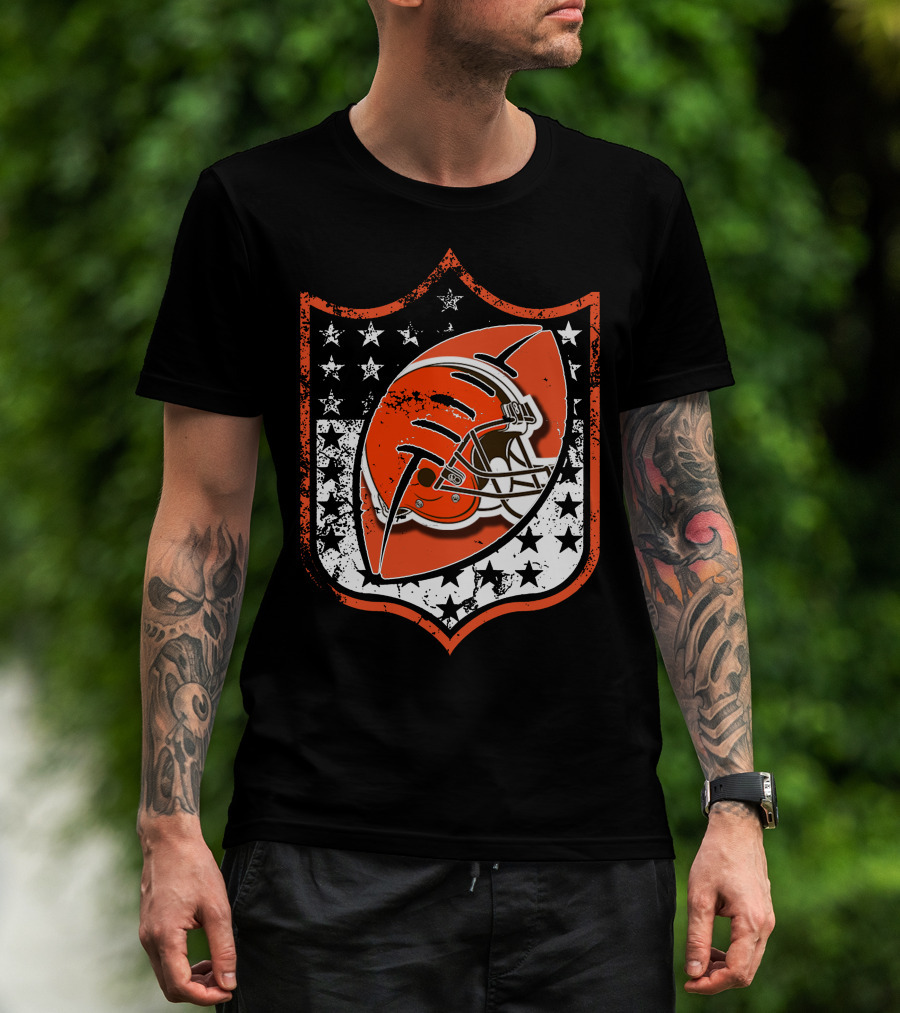 Cleveland Browns Helmet Stars And Stripes T-Shirt