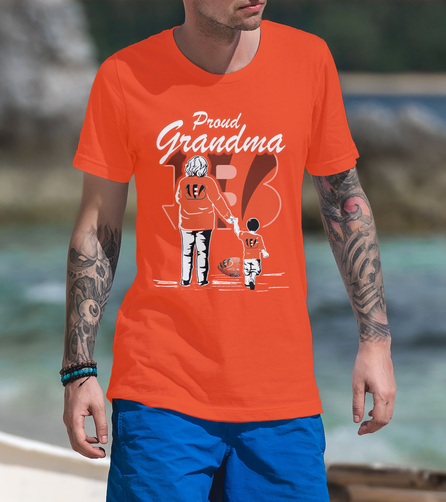 Proud Grandma Cincinnati Bengals Family Spirit Football Fan T-Shirt