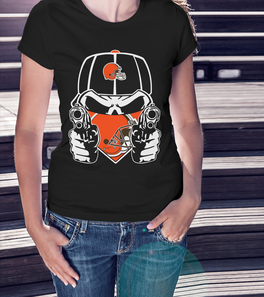 Cleveland Browns Helmet And Dual Pistols T-Shirt