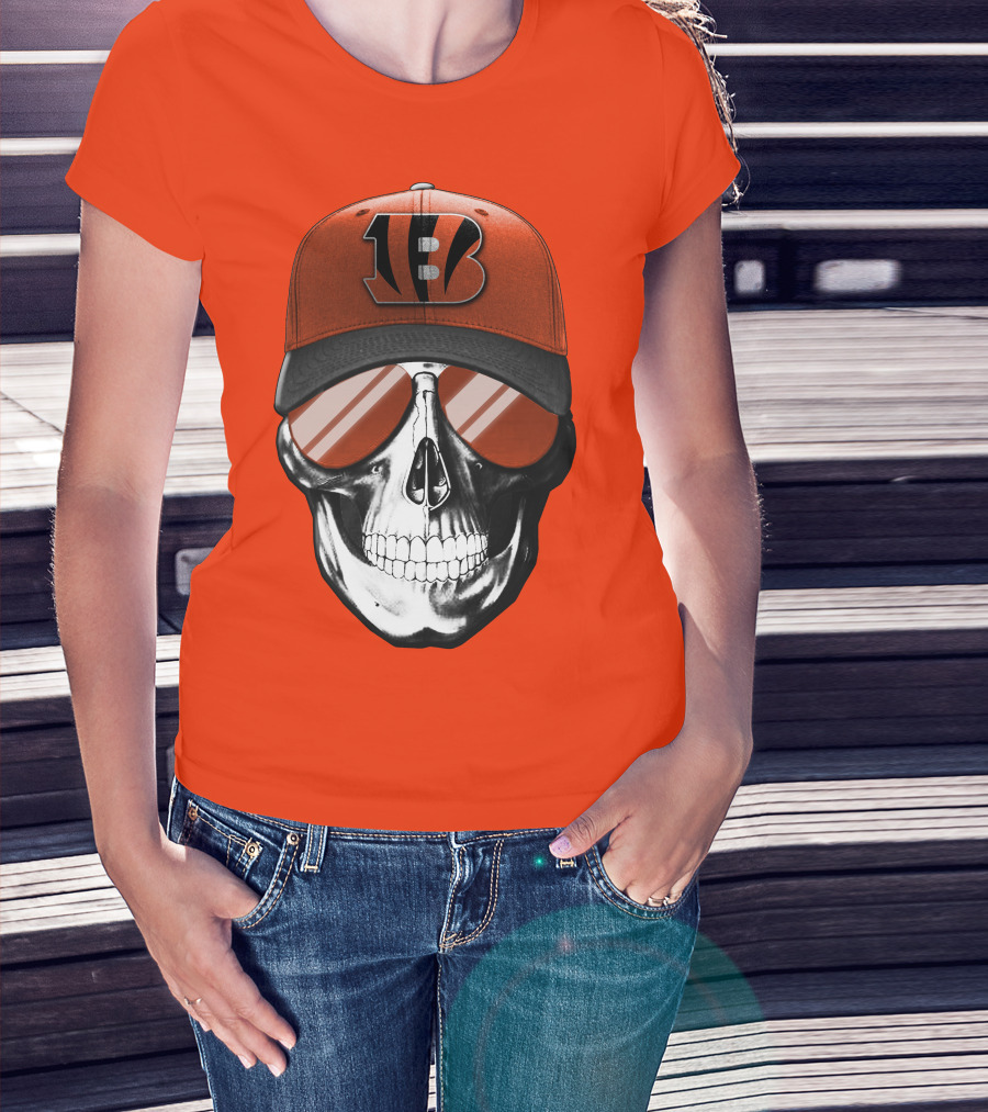 Cincinnati Bengals Skull With Team Logo Hat And Sunglasses T-Shirt