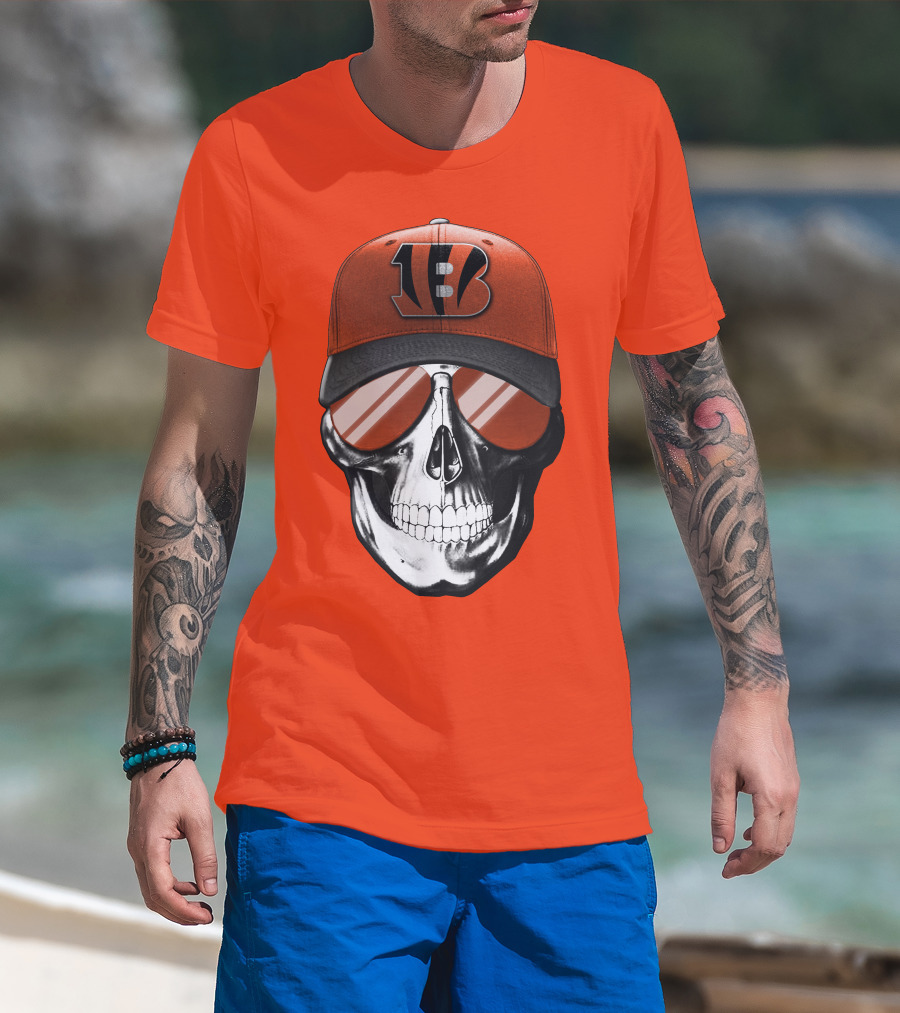 Cincinnati Bengals Skull With Team Logo Hat And Sunglasses T-Shirt