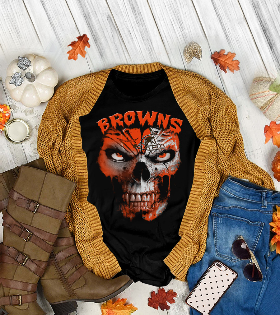 Browns Skull Design With Helmet T-Shirt