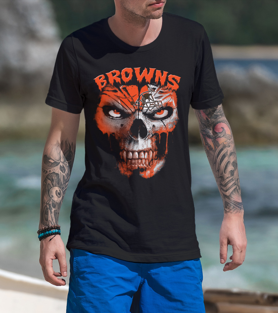Browns Skull Design With Helmet T-Shirt